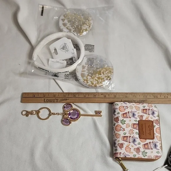 Disney 2024  Snowglobe Ears, Loungefly Stitch Wallet &  Jewel Keychain Key - Picture 15 of 17